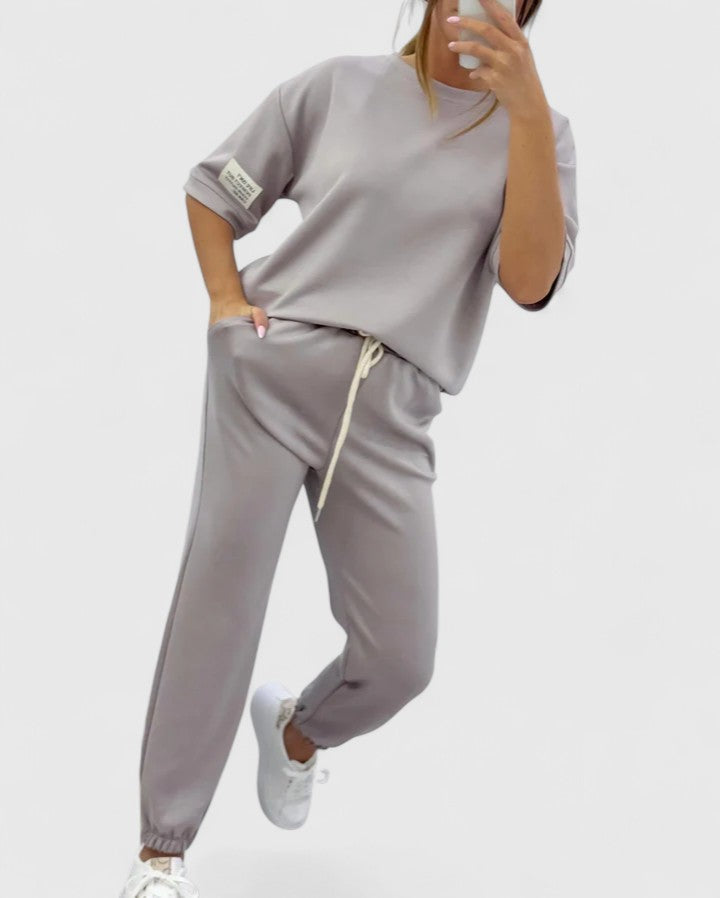 Susanna | Completo casual da donna con top e pantaloni a tinta unita