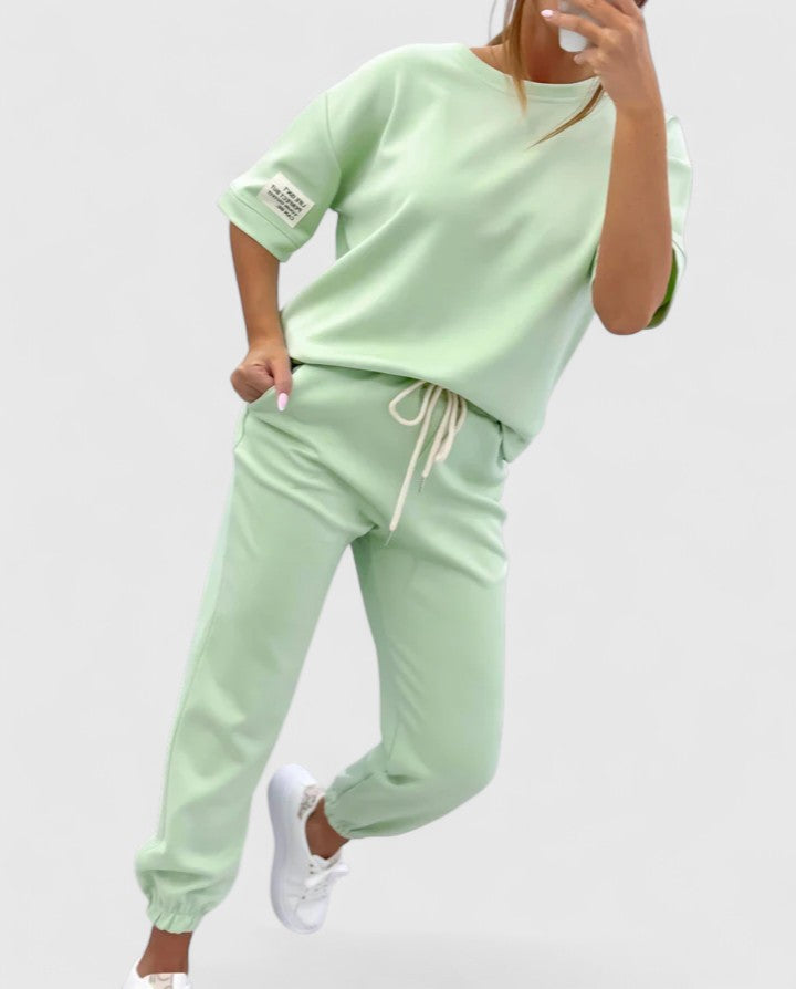 Susanna | Completo casual da donna con top e pantaloni a tinta unita