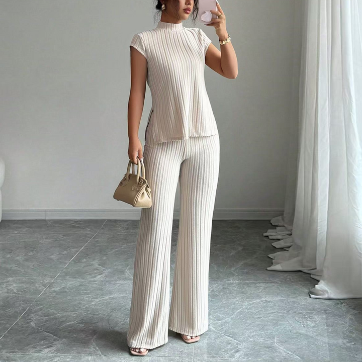 Floriana | Completo di due pezzi composto da un elegante top e pantaloni a gamba larga