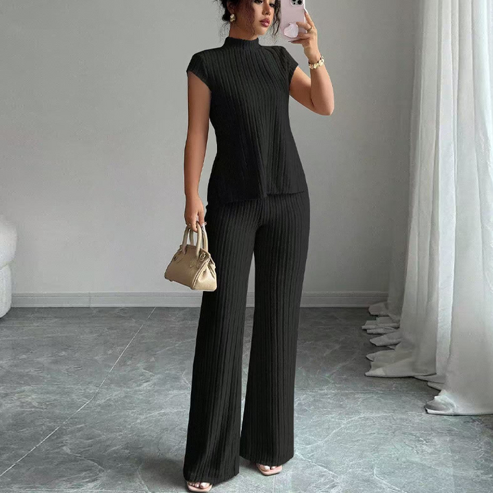 Floriana | Completo di due pezzi composto da un elegante top e pantaloni a gamba larga
