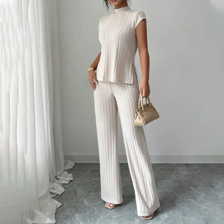 Floriana | Completo di due pezzi composto da un elegante top e pantaloni a gamba larga