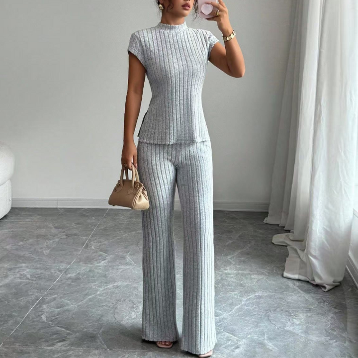 Floriana | Completo di due pezzi composto da un elegante top e pantaloni a gamba larga